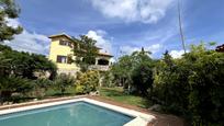 Schwimmbecken von Country house zum verkauf in La Bisbal del Penedès mit Heizung, Terrasse und Schwimmbad