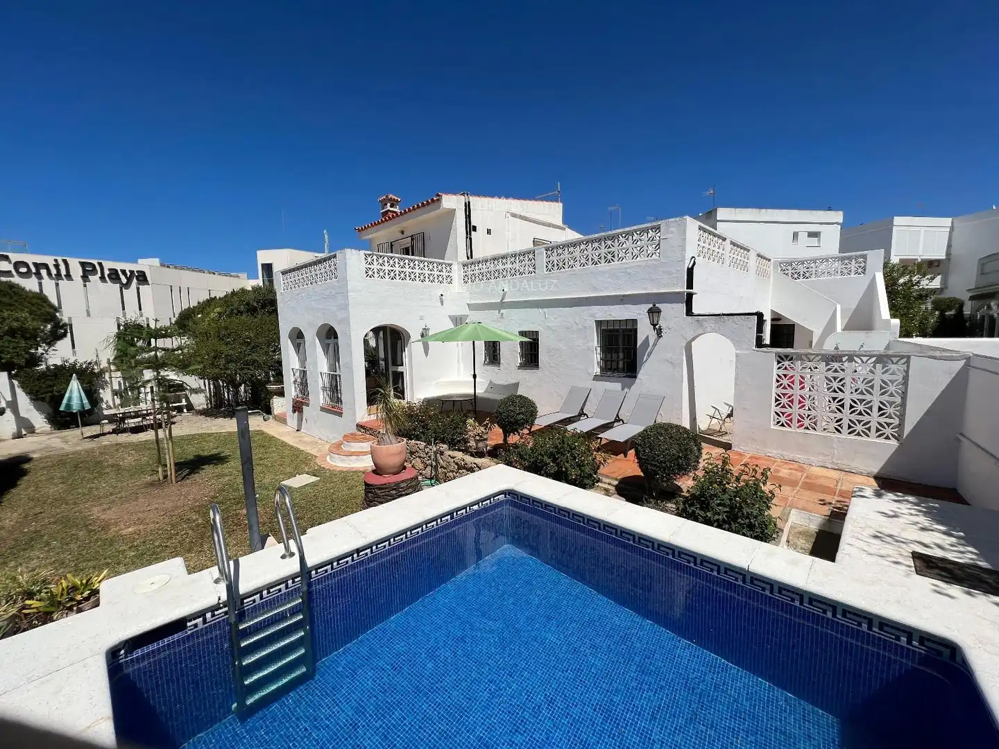 Exterior view of Houses for sale in Conil de la Frontera  with Air Conditioner, Heating and Swimming Pool