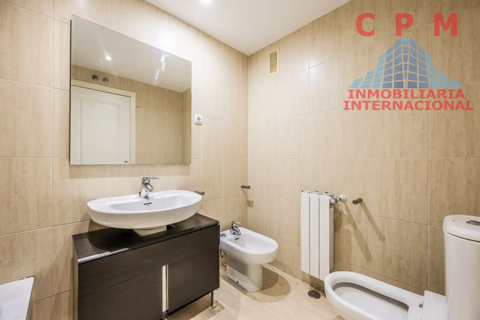 Badezimmer von Wohnung zur Miete in Fuencarral - El Pardo