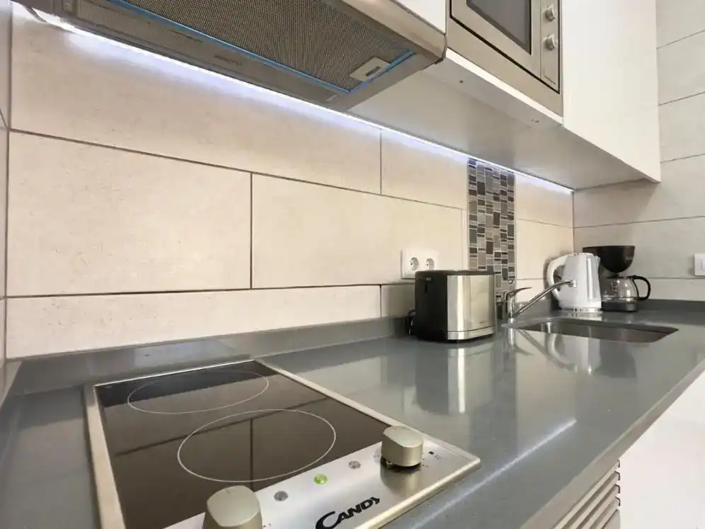 Küche von Wohnung zur Miete in Arona mit Privatgarten, Schwimmbad und Möbliert