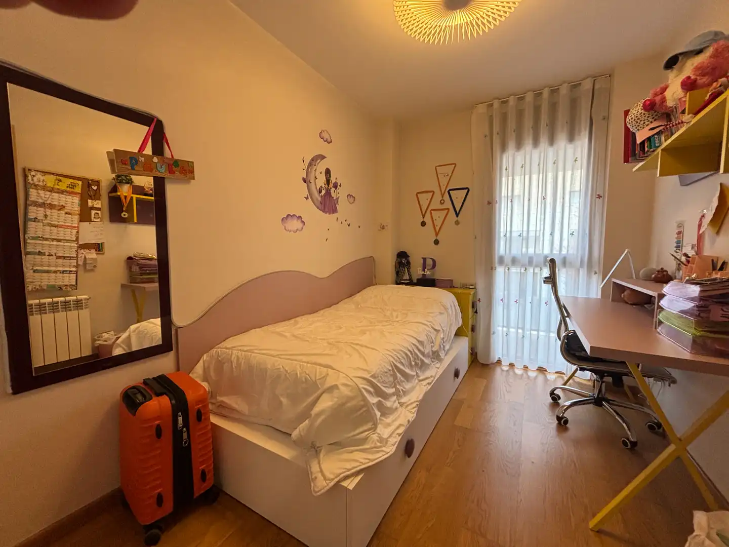 Habitación de Casa adosada en venta en Lleida con Aire acondicionado, Calefacción y Parquet