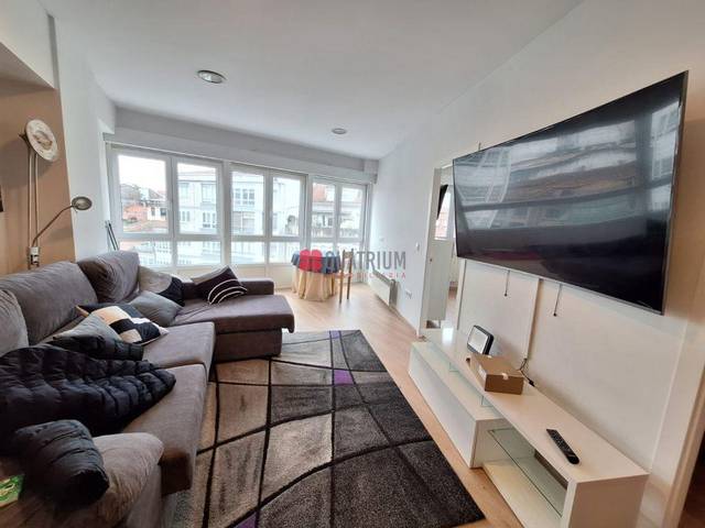 Piso en Alquiler en Hórreo en Ensanche - Sar