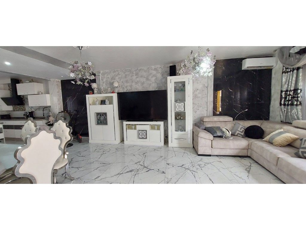 Sala d'estar de Casa o xalet en venda en  Córdoba Capital