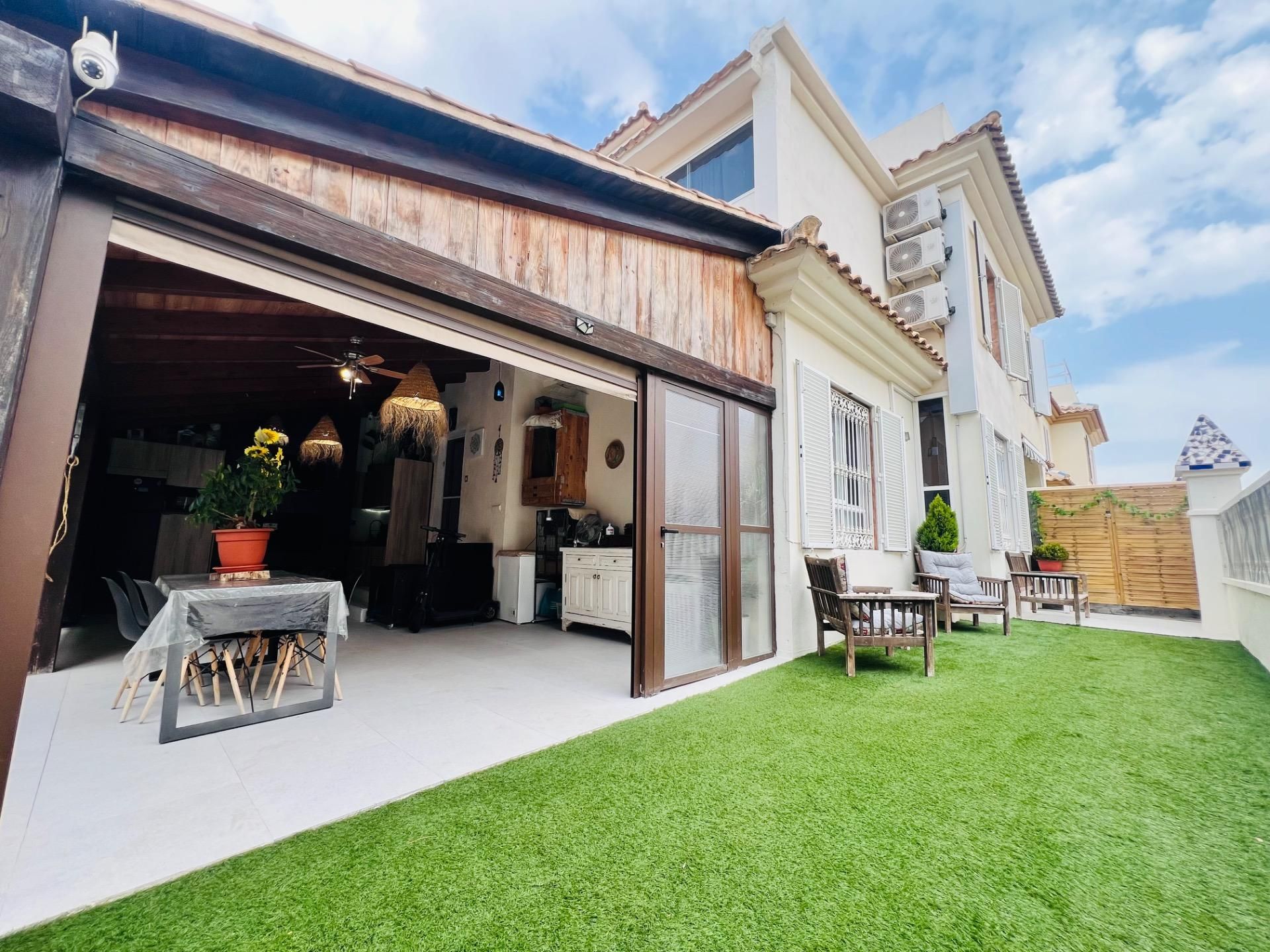 Terrassa de Casa o xalet en venda en Santa Pola amb Aire condicionat, Jardí privat i Terrassa