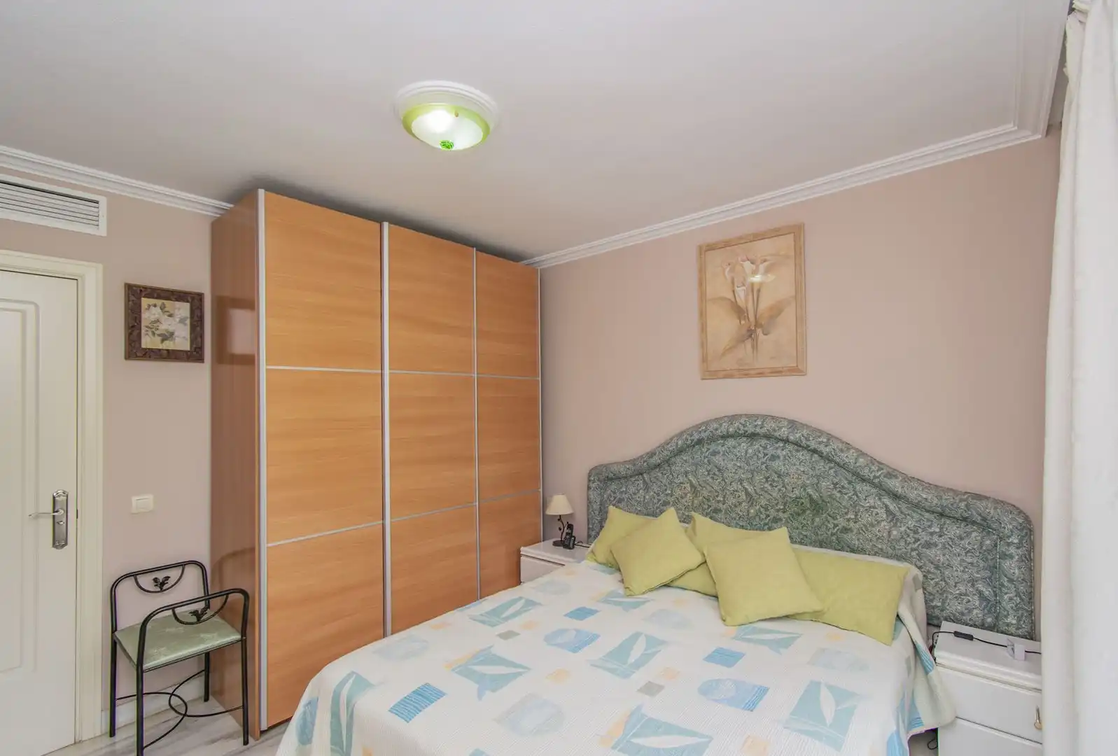 Habitación de Casa adosada en venta en Marbella con Aire acondicionado y Amueblado