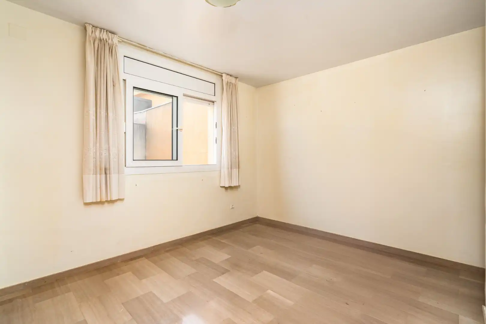 Bedroom of Attic for sale in Cubelles  with Air Conditioner, Heating and Terrace