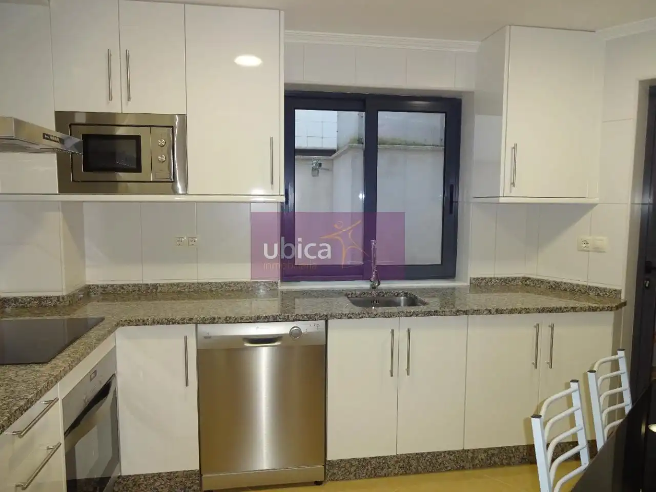 Cocina de Piso de alquiler en O Porriño   con Calefacción, Trastero y Amueblado
