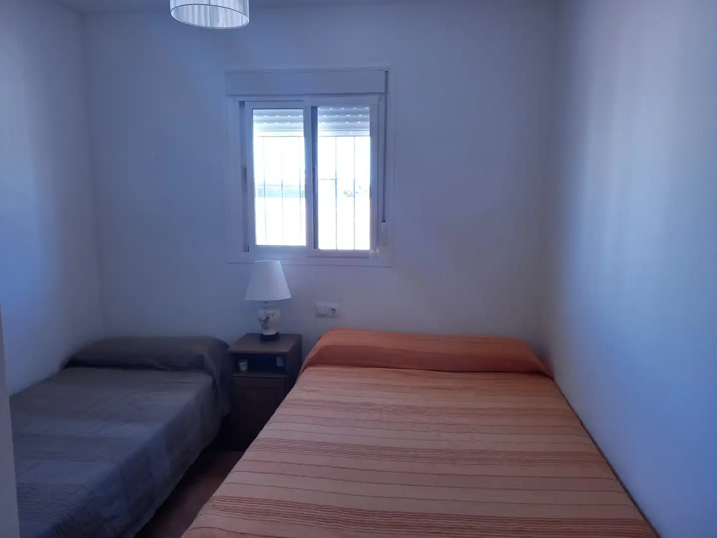 Houses for rent in Camino de Isla del Sotillo, Las Lagunas - Campano