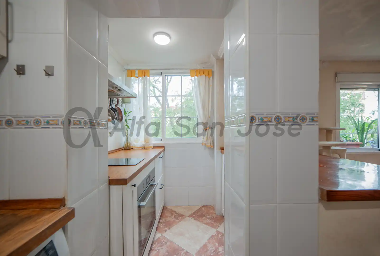 Kitchen of Flat for sale in Sevilla  with Furnished and Oven