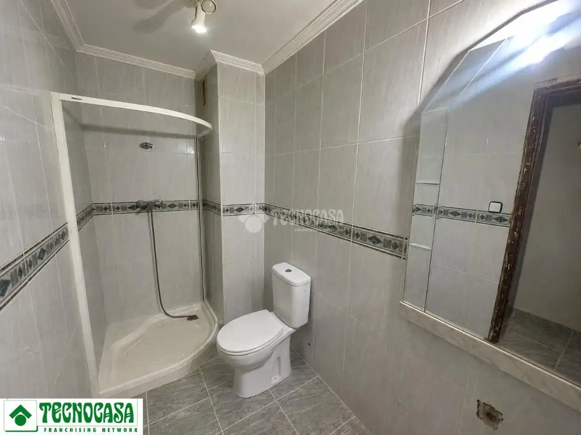 Bathroom of Flat for sale in Manises  with Air Conditioner, Heating and Balcony