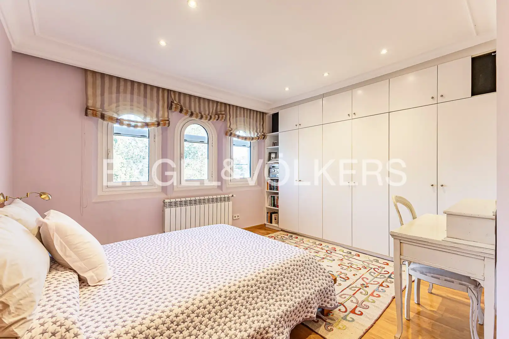 Bedroom of Houses for sale in Cerdanyola del Vallès  with Air Conditioner, Heating and Private garden