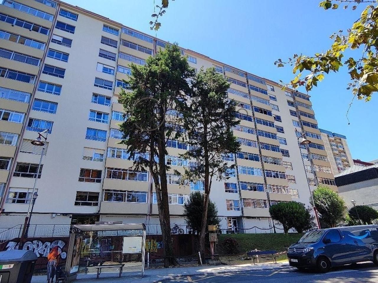 Vista exterior de Piso en venta en Vigo  con Calefacción, Trastero y Amueblado