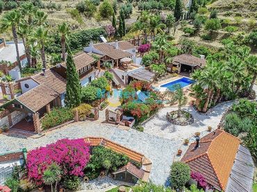 Chalet con piscina en venta en Mijas pueblo
