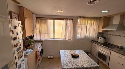 BONITA VIVIENDA DE 3 DORMITORIOS Y DOS BAÑOS EN ZONA AUSIAS MARCH, image 4