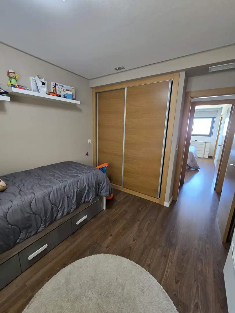 Habitación de Piso en venta en Crevillent con Aire acondicionado, Parquet y Terraza