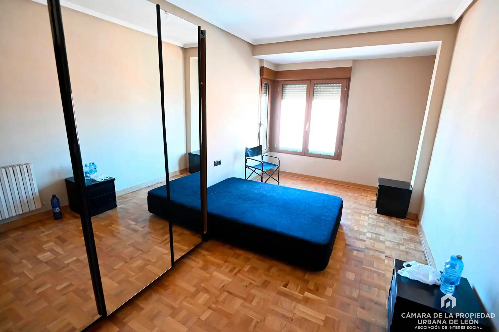 Habitación de Piso en venta en León Capital  con Calefacción y Trastero