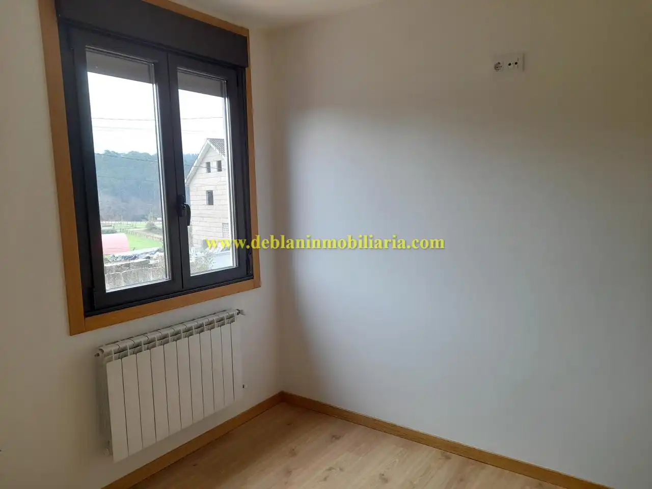 Schlafzimmer von Haus oder Chalet zur Miete in Tui mit Heizung, Privatgarten und Abstellraum