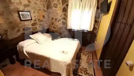 Schlafzimmer von Country house zum Verkauf in Los Navalucillos mit Heizung, Terrasse und Schwimmbad