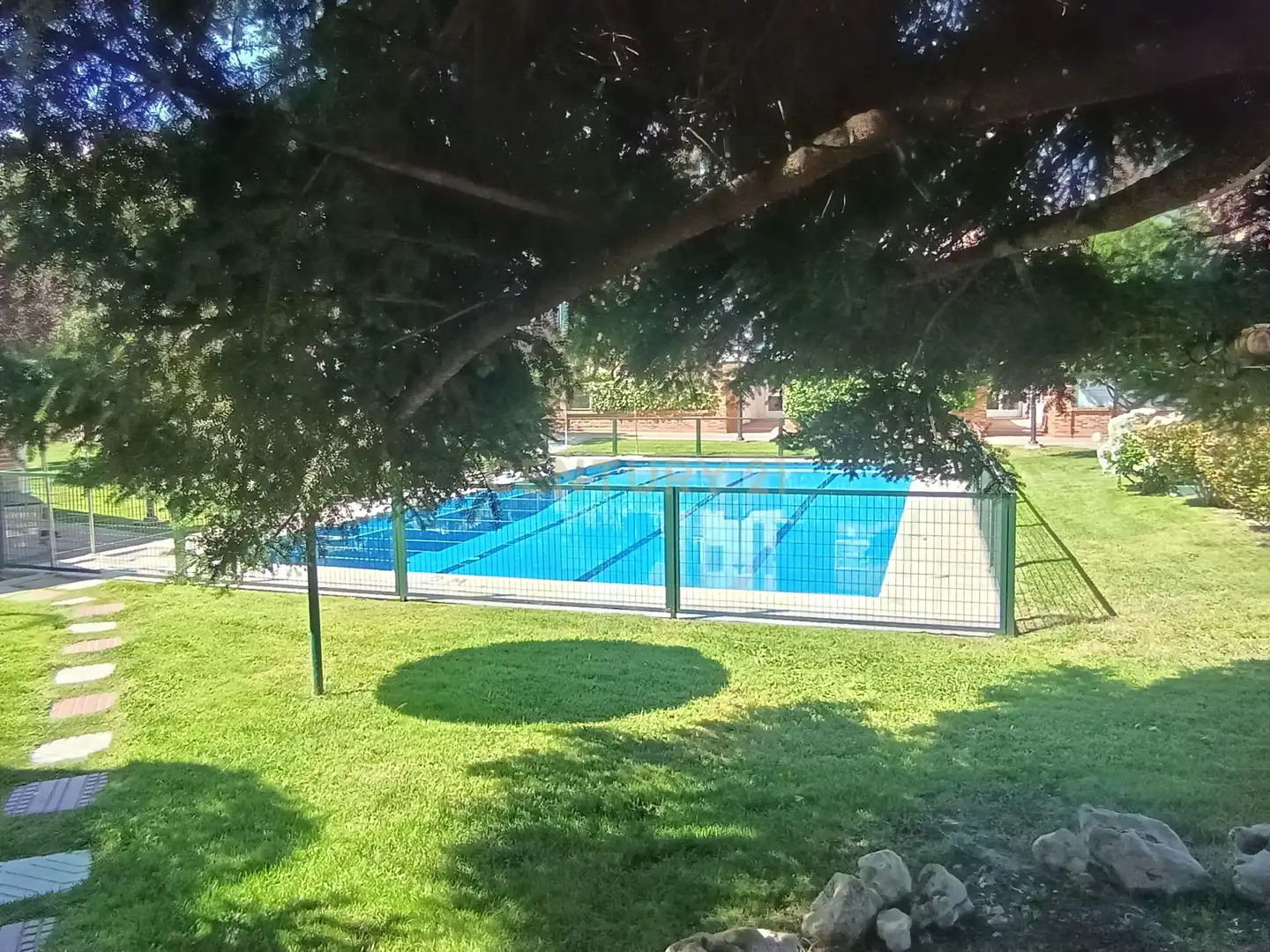 Piscina de Apartamento de alquiler en Majadahonda con Trastero, Horno y Lavadora