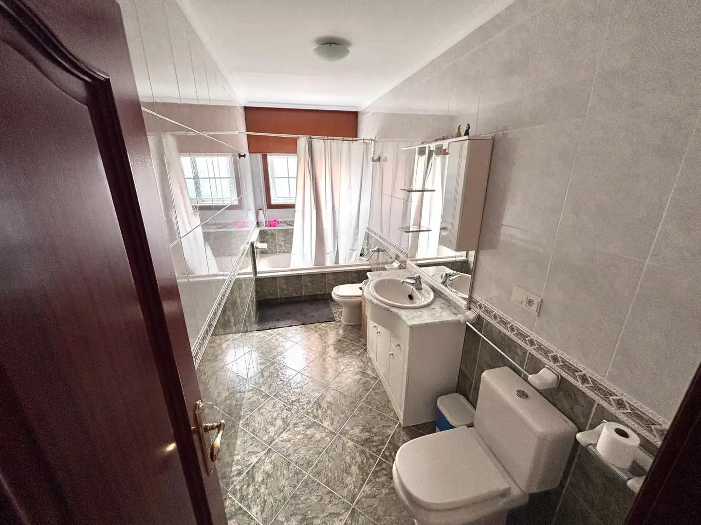 Badezimmer von Haus oder Chalet zum Verkauf in Lalín mit Heizung, Privatgarten und Parkett