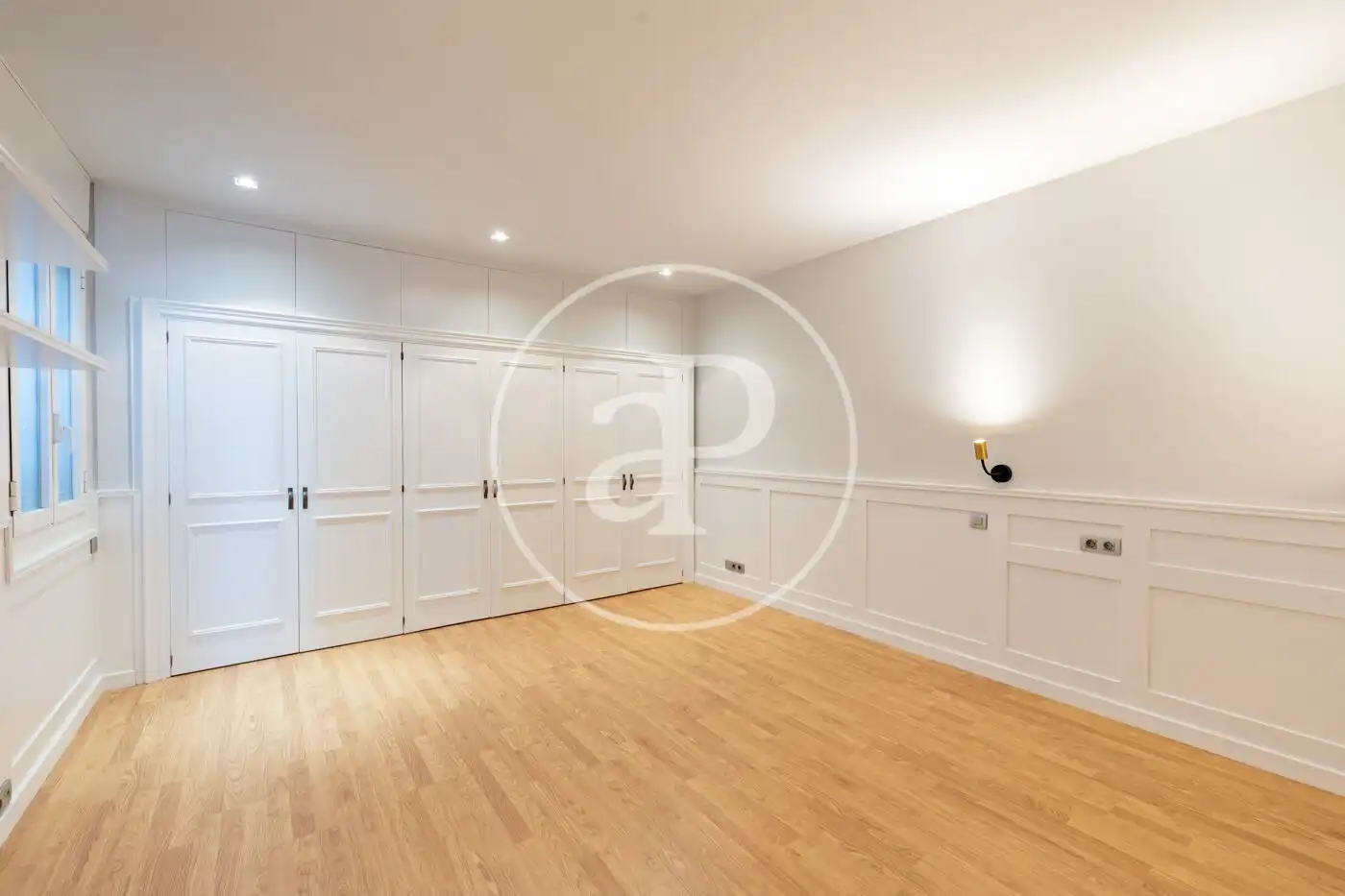 Flat for rent in Barcelona  with Air Conditioner, Heating and Terrace