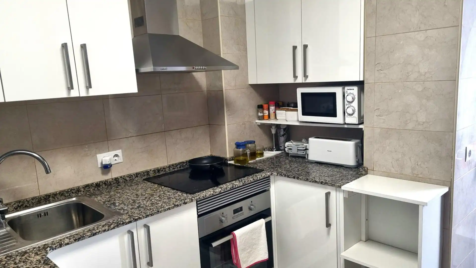 Cuina de Pis en venda en Reus amb Aire condicionat, Calefacció i Terrassa