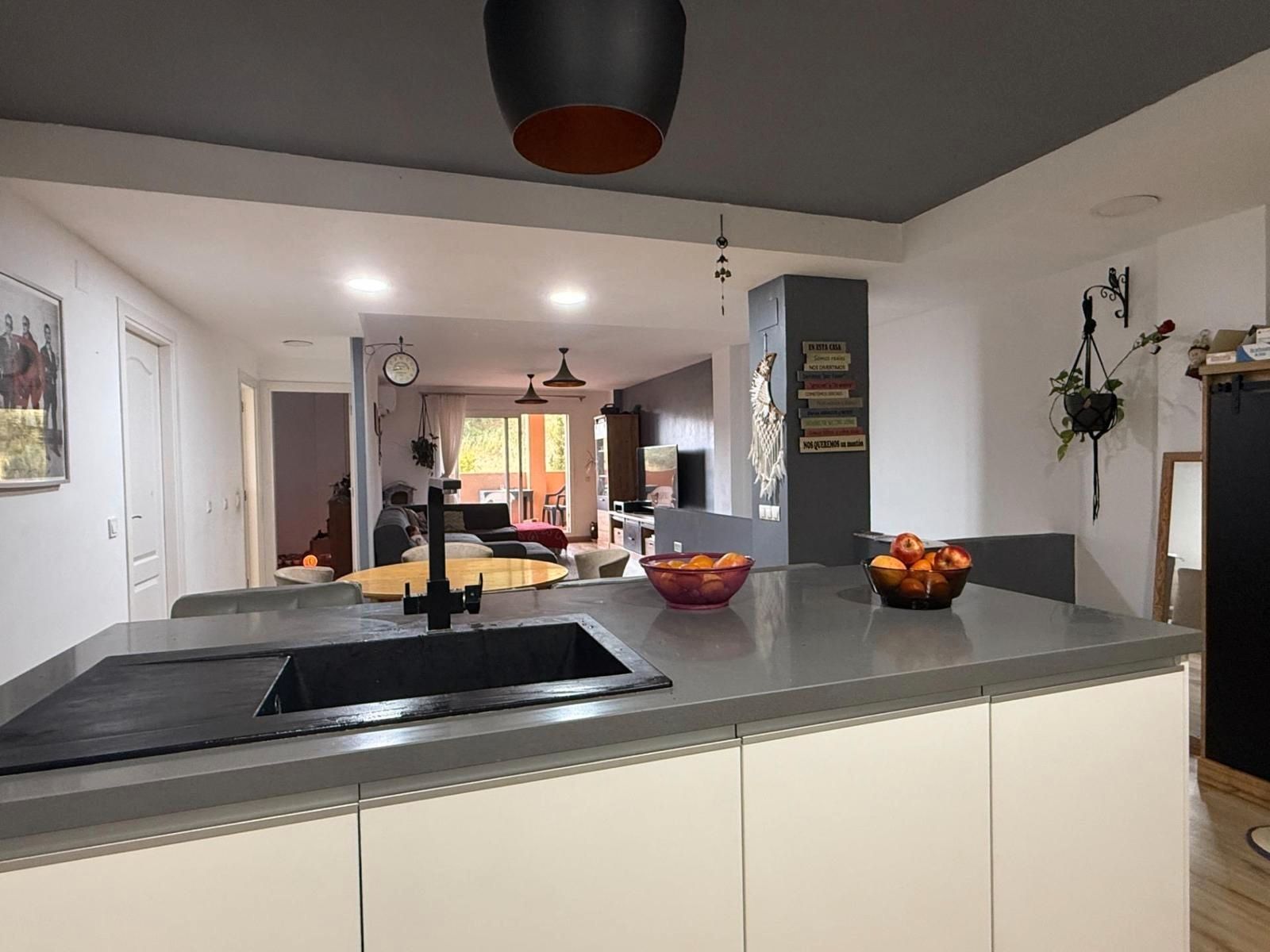 Kitchen of Flat for sale in Rincón de la Victoria