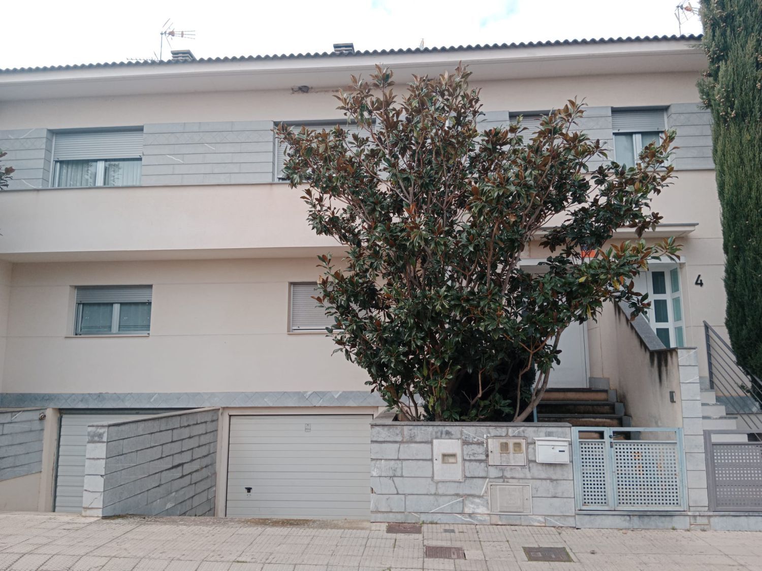 Vista exterior de Casa adosada en venta en Cintruénigo