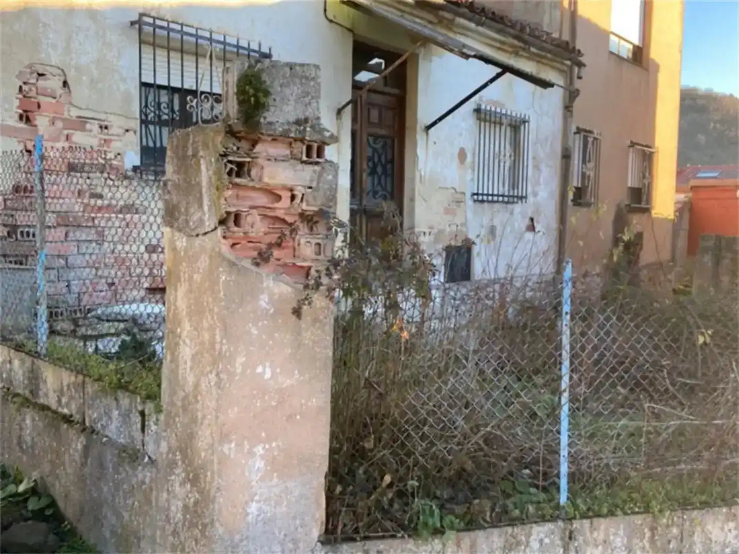 Vista exterior de Casa o chalet en venta en La Robla 