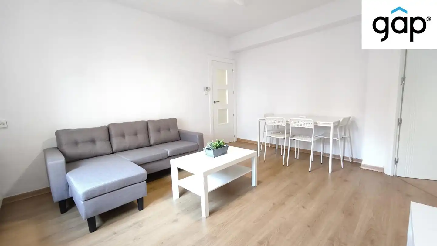 Living room of Flat for rent in Cuenca  with Heating, Terrace and Furnished