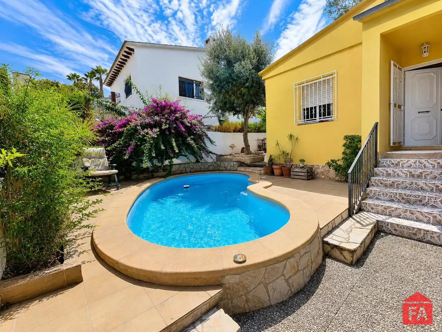Piscina de Casa o xalet en venda en El Vendrell amb Aire condicionat, Calefacció i Traster