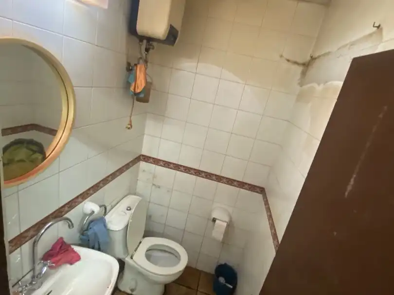 Badezimmer von Geschaftsraum zur Miete in Cangas de Onís