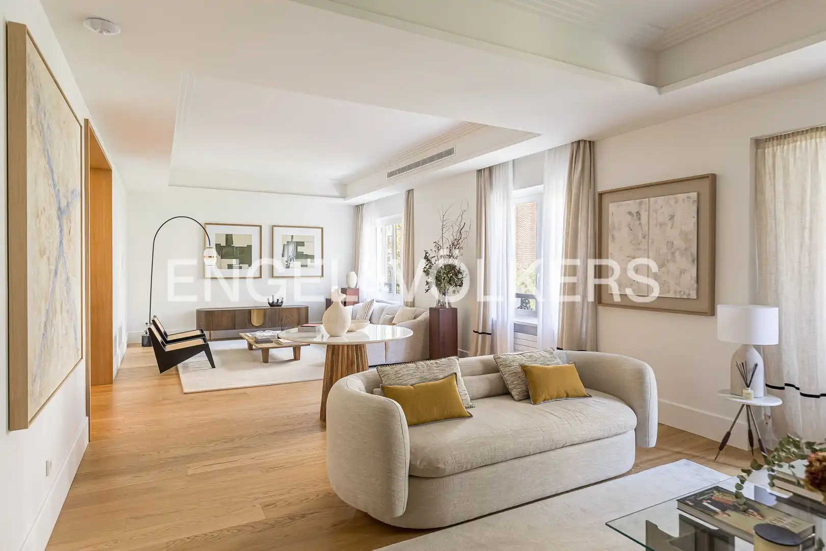Außenansicht von Wohnung zum Verkauf in Madrid mit Klimaanlage, Heizung und Terrasse
