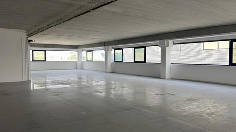 Foto 3 von Fabrikhallen zur Miete in Bufalà, Badalona