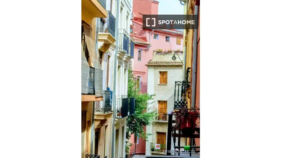 Flat with terrace to rent in Ciutat Vella, imagen 11