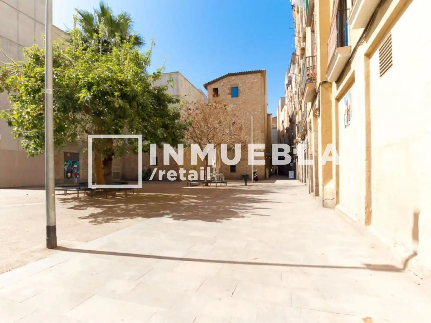 Vista exterior de Local en venta en Barcelona