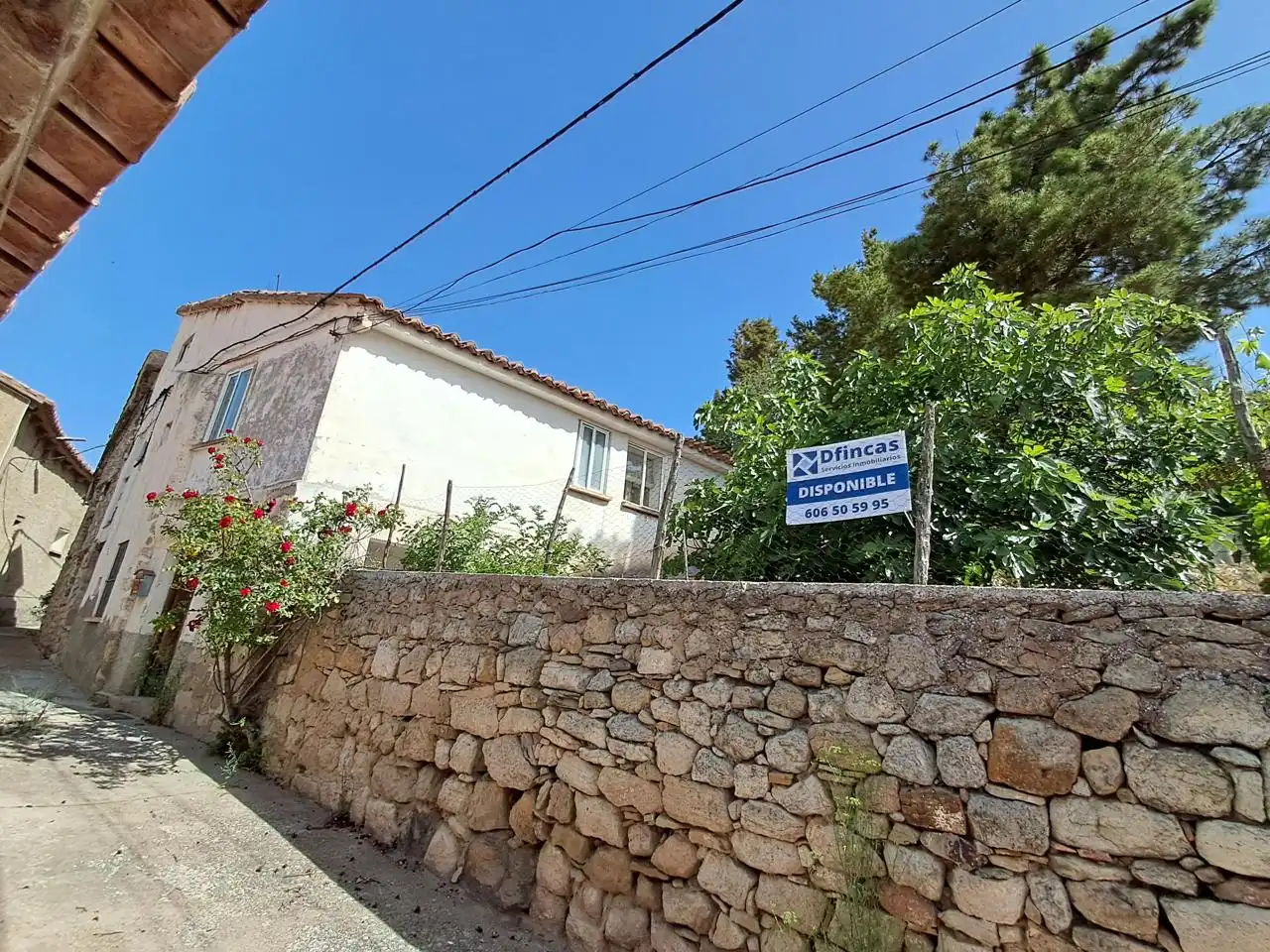 Vista exterior de Finca rústica en venda en El Castellar amb Calefacció i Jardí privat