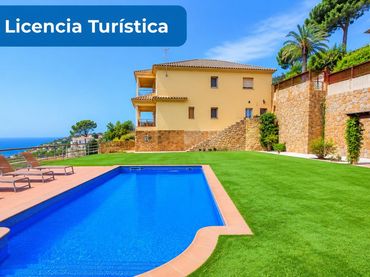 Casa amb piscina en venda a LIBRA