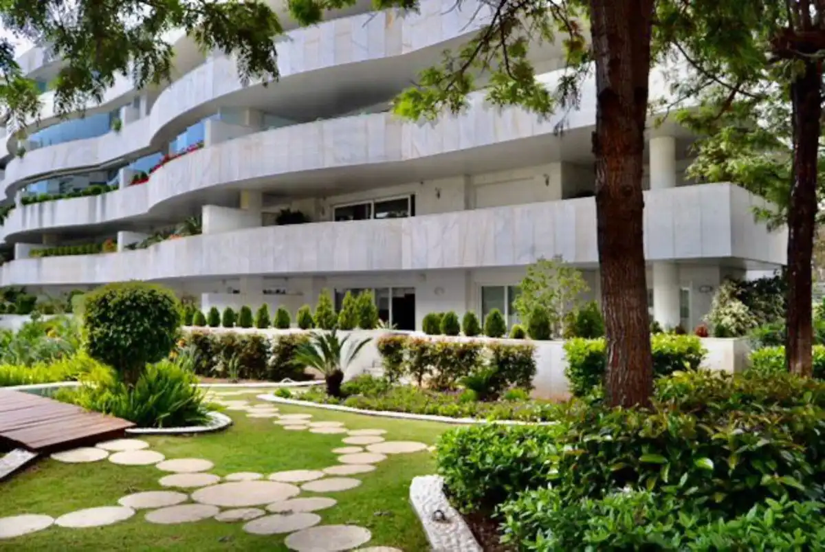 Ground floor for sale in Playa Bajadilla - Puertos