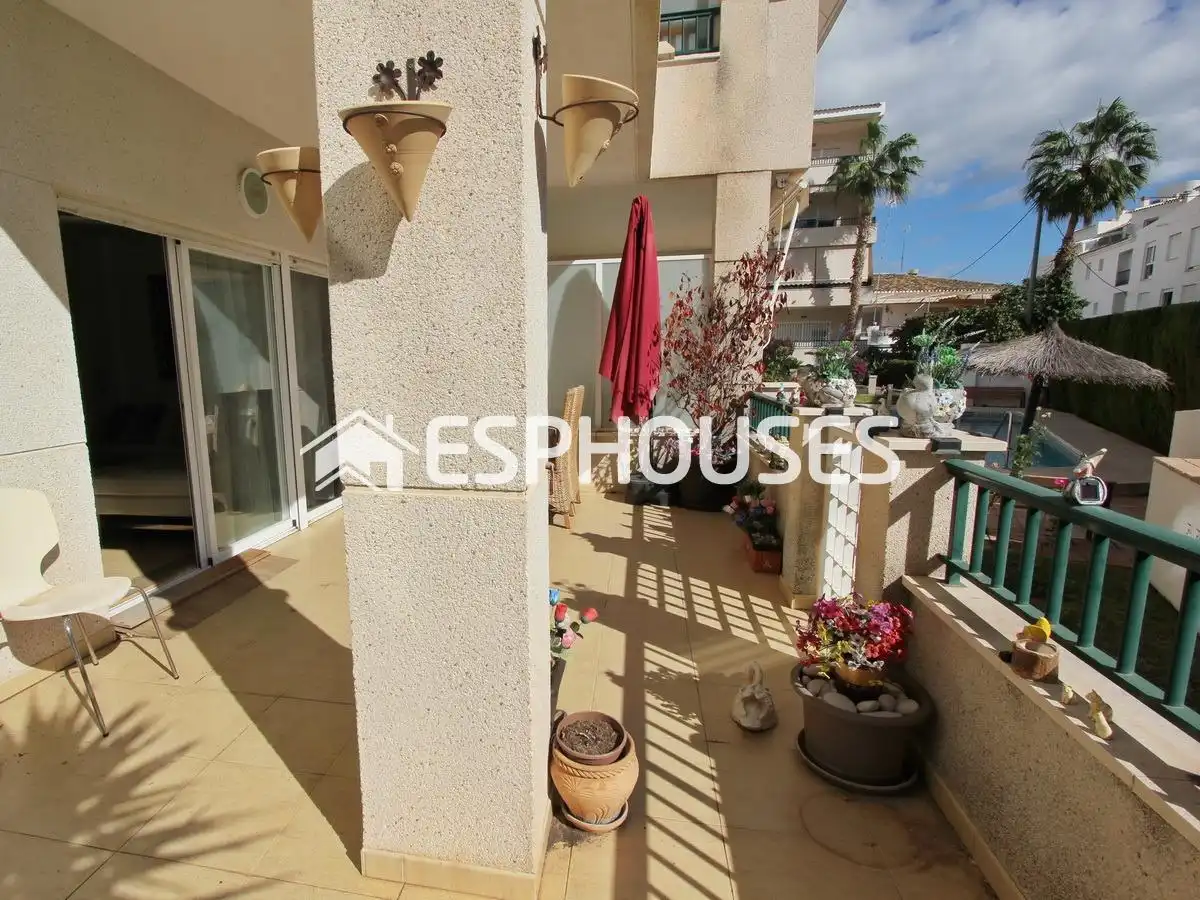Außenansicht von Erdgeschoss zum Verkauf in Altea mit Klimaanlage, Heizung und Terrasse