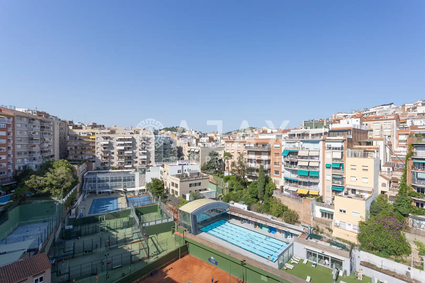 Piscina de Ático en venta en Barcelona con Aire acondicionado, Calefacción y Terraza