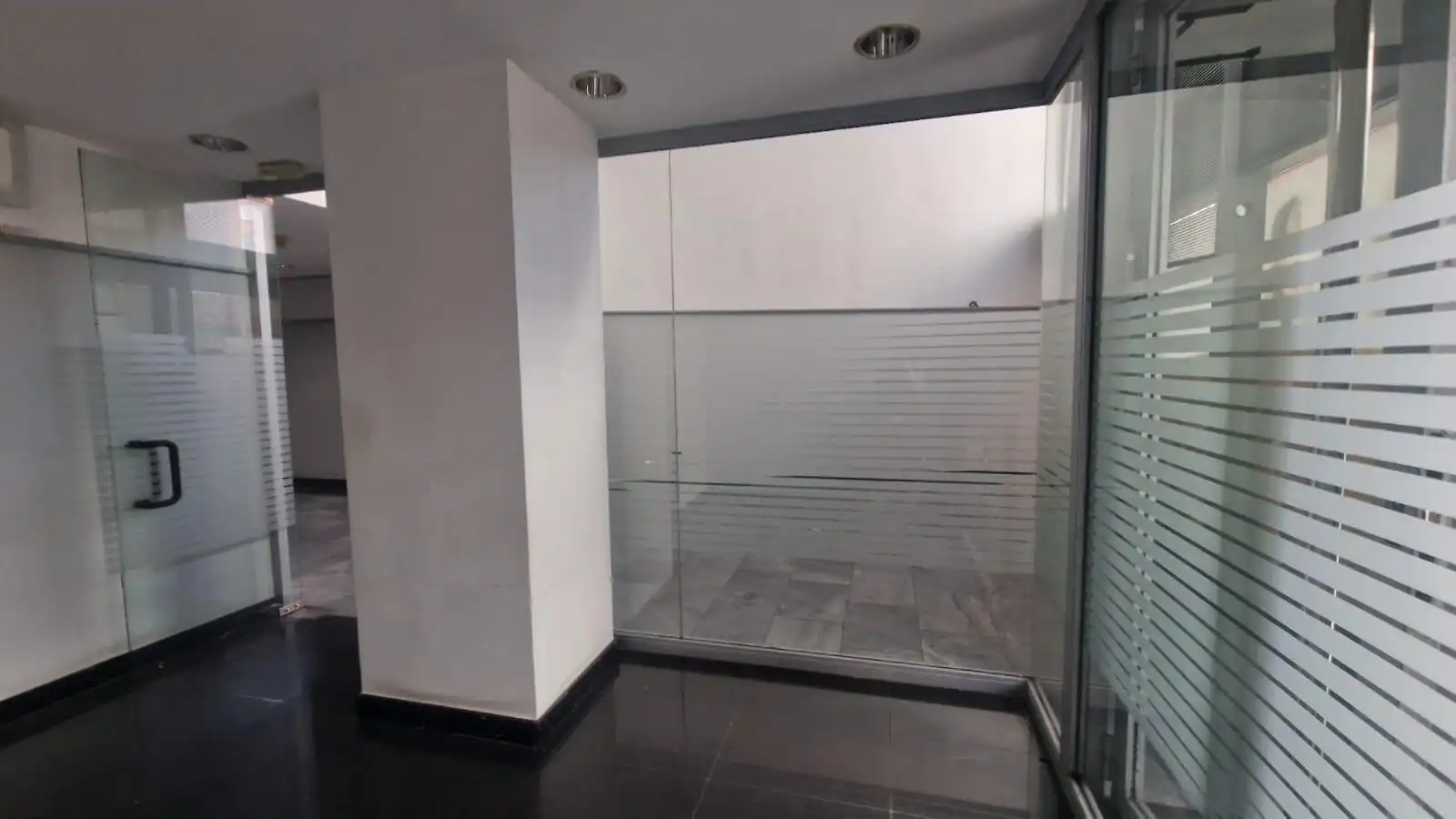 Locale commerciale in vendita a El Carbayedo - El Quirinal, imagen 20