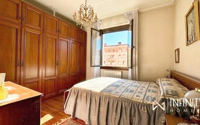 Bedroom of Flat for sale in Bilbao   with Heating