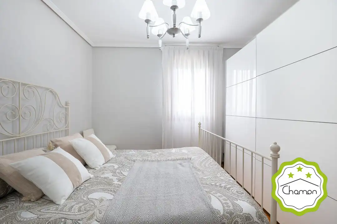 Schlafzimmer von Country house zum Verkauf in Erandio mit Heizung, Privatgarten und Terrasse