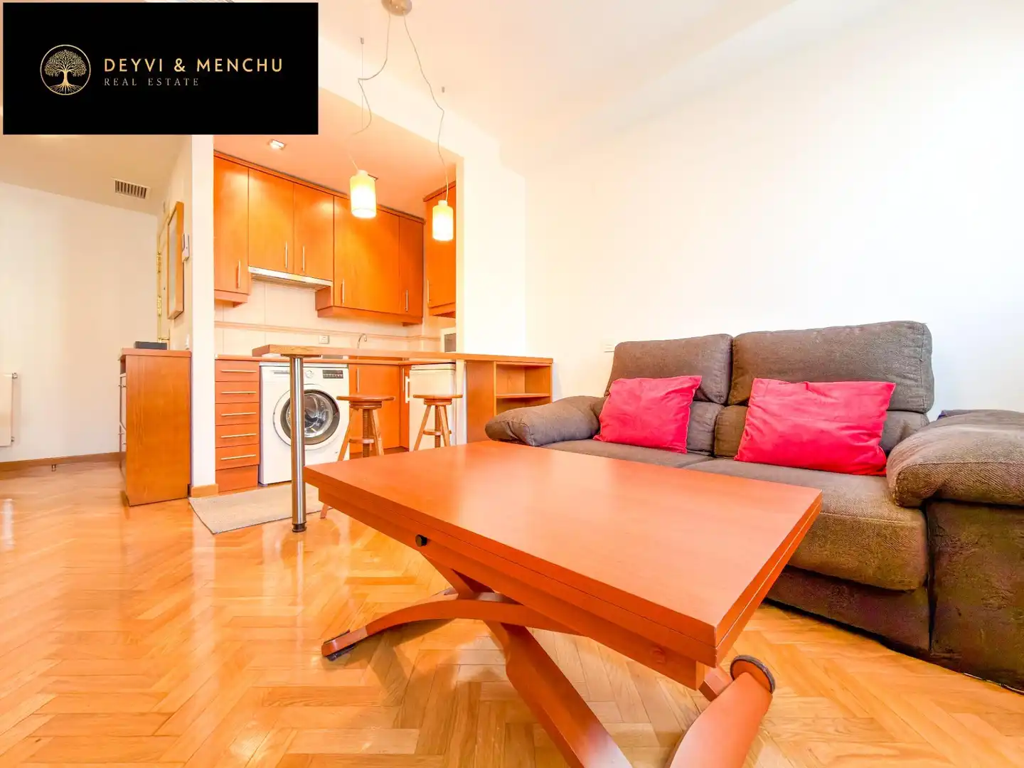 Living room of Flat for sale in Madrid  with Air Conditioner, Heating and Storage room