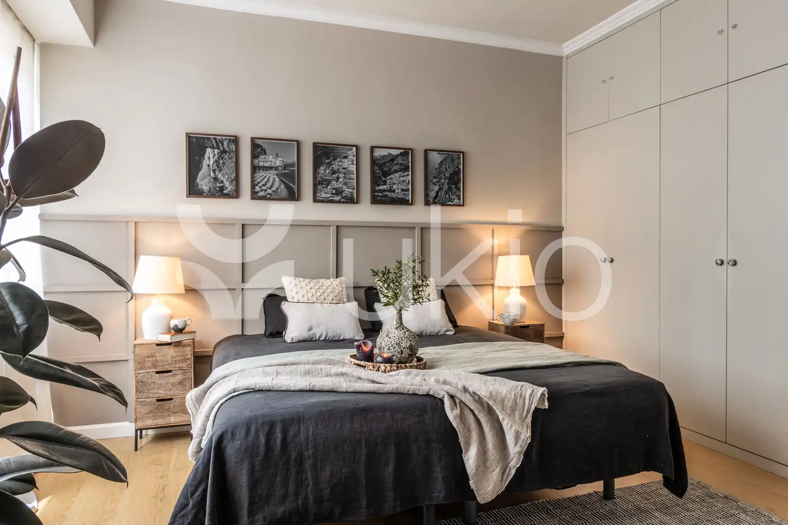 Dormitori de Apartament de lloguer en Madrid amb Aire condicionat, Calefacció i Moblat