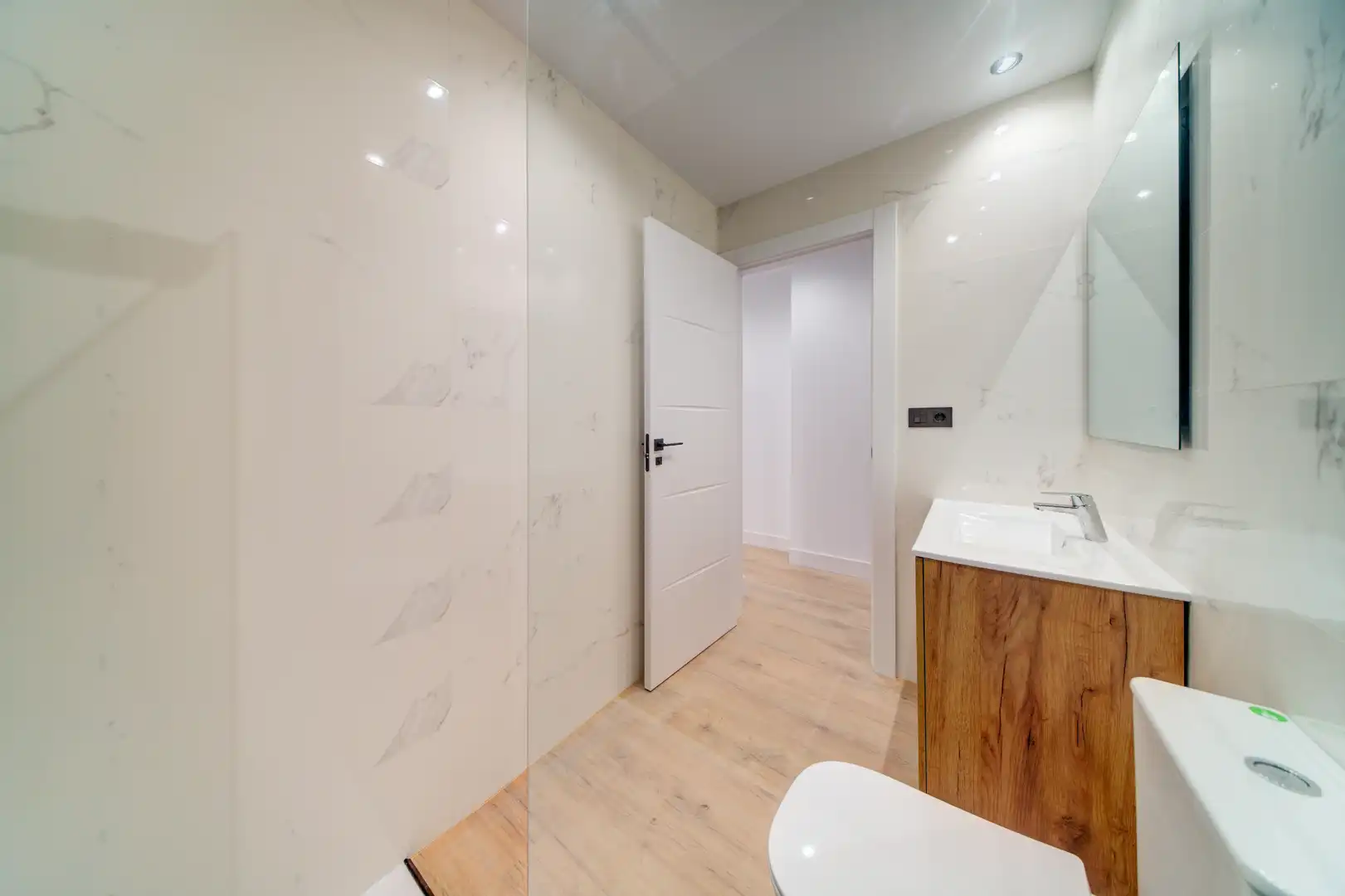 Flat with terrace for sale in Calle de las Delicias 15, imagen 2