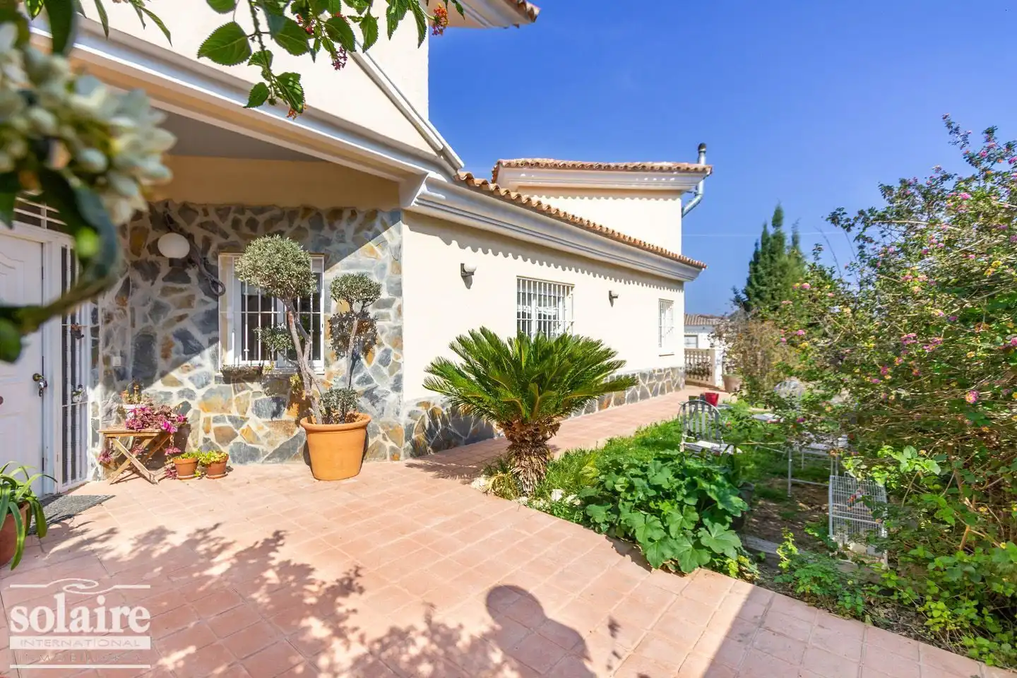 Exterior view of Houses for sale in L'Alfàs del Pi  with Private garden, Terrace and Storage room