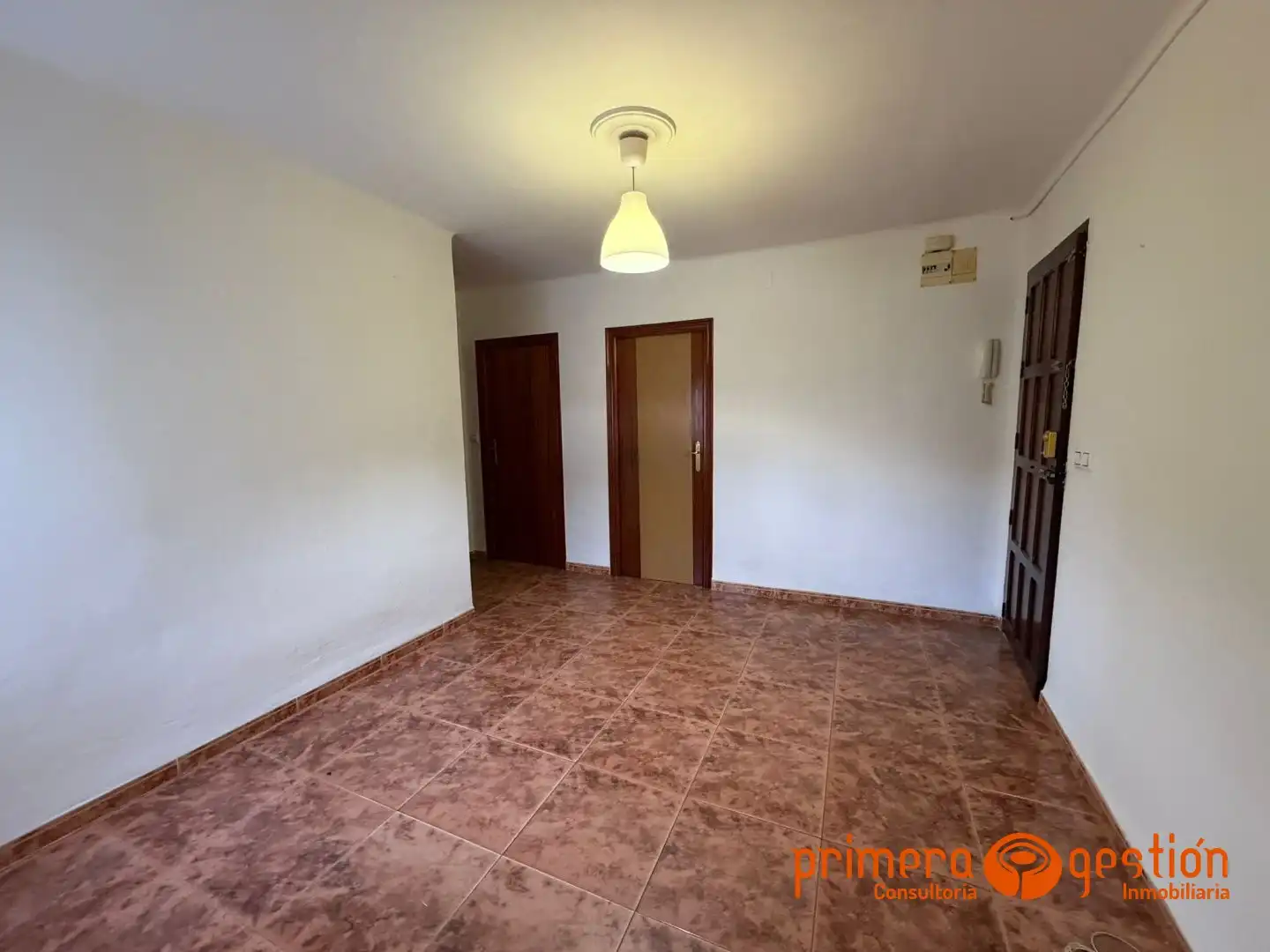 Piso en venta en Lora del Río con Trastero, Amueblado y Balcón