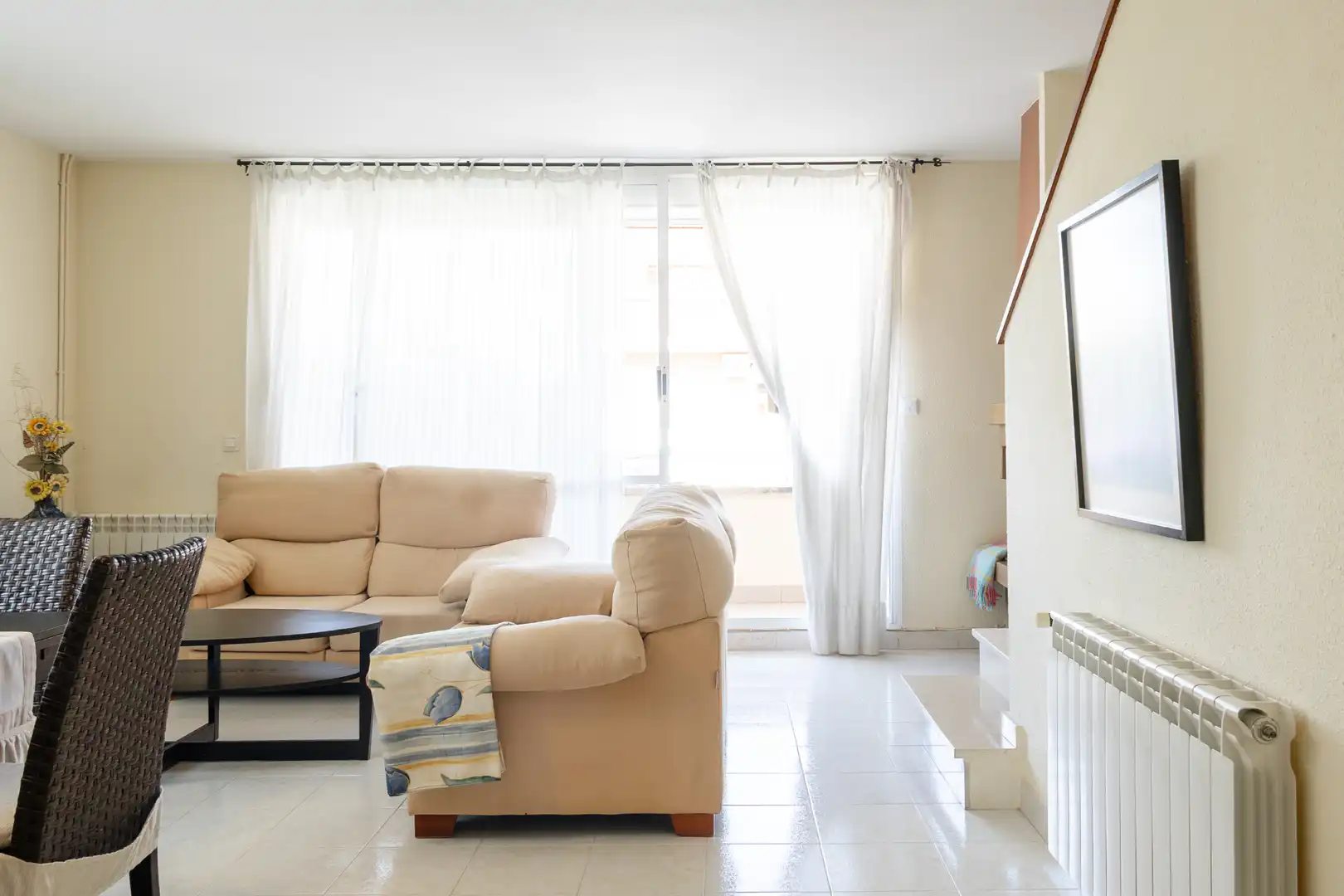 Sala de estar de Casa o chalet en venta en Abrera con Calefacción, Jardín privado y Trastero